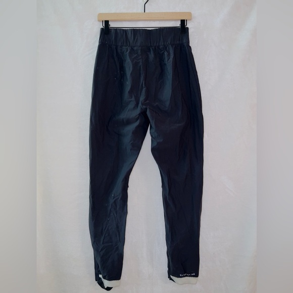 Nike Sportswear Tech Pack Leggings Black Stirrups Pants 930581-010 - Picture 8 of 8